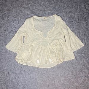 hollister cream colored blouse